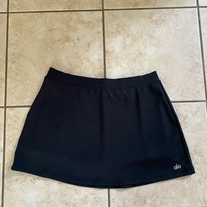 Alo athletic skirt/shorts